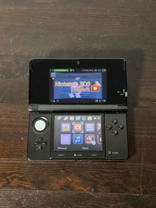 Nintendo 3DS Czarna Błyszcząca – Oryginalny Model 2011 | W pełni sprawna