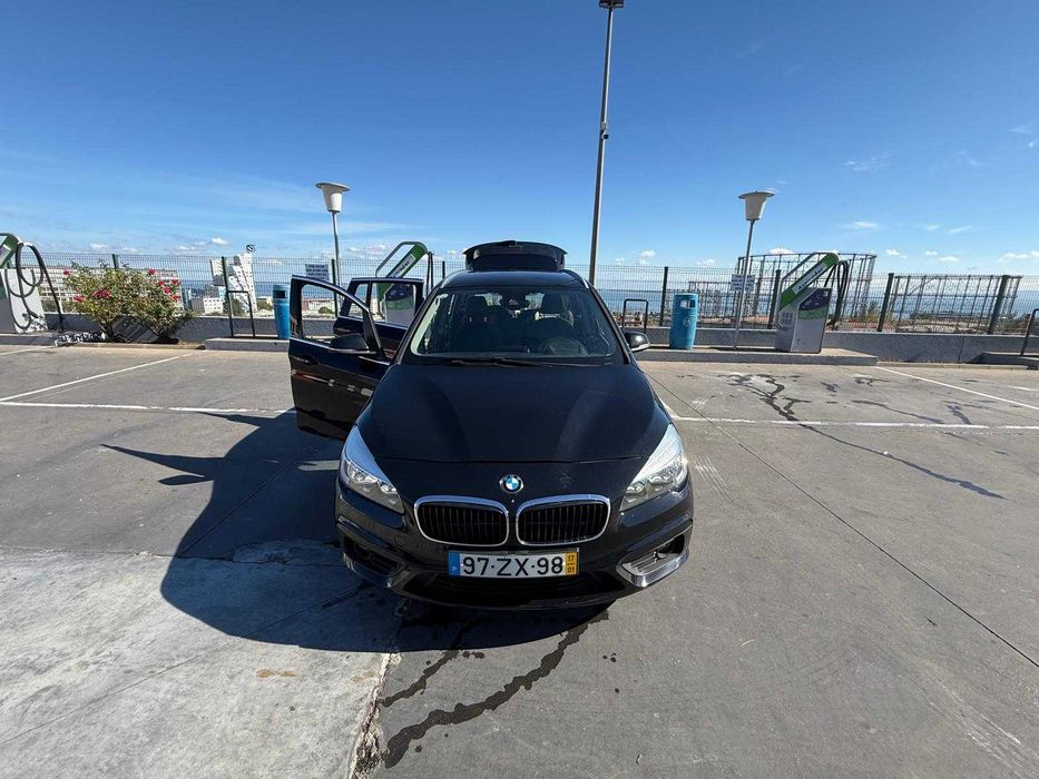 Monovolume bom estado