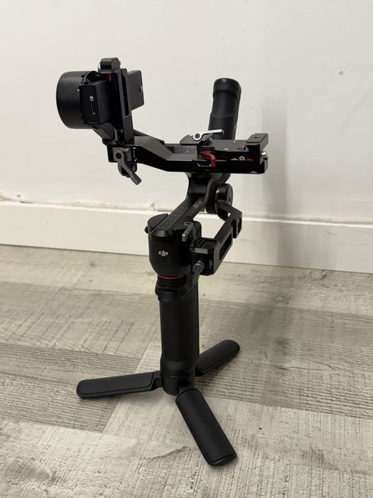 Sony A6100 -  16-50mm + DJI RS 3 Mini + Bolsa e baterias e carregador