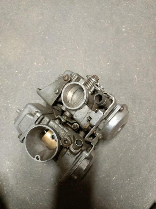 Yamaha Virago 1100 gazniki kpl