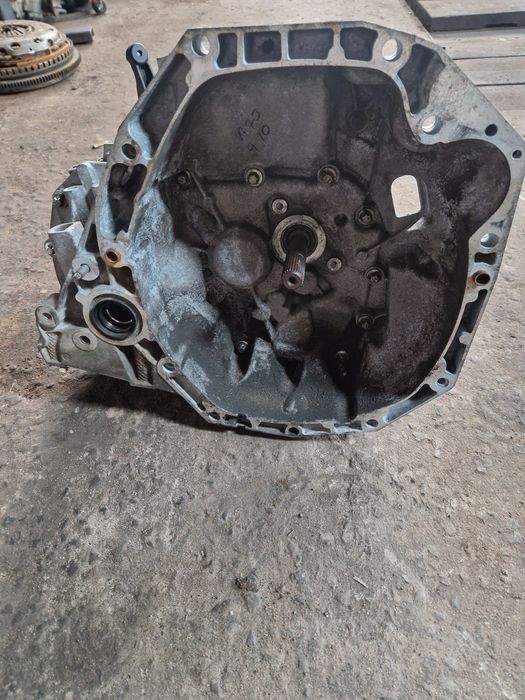 Skrzynia biegów renault Kangoo dacia doker jr5332