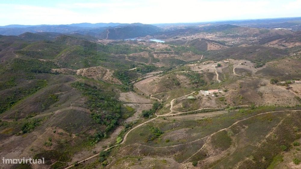 Terreno Rústico com 28.000 m2 em Vale Grande de Cima – São Marcos da S — São Marcos da Serra, Faro