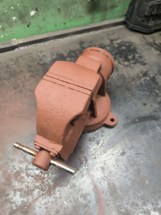 Тиски слесарные. Производство Ссср