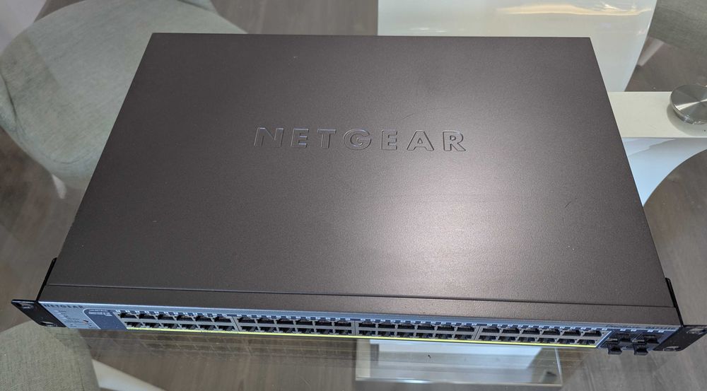 Switch Netgear 48 Portas PoE 4 SFP GS752TP