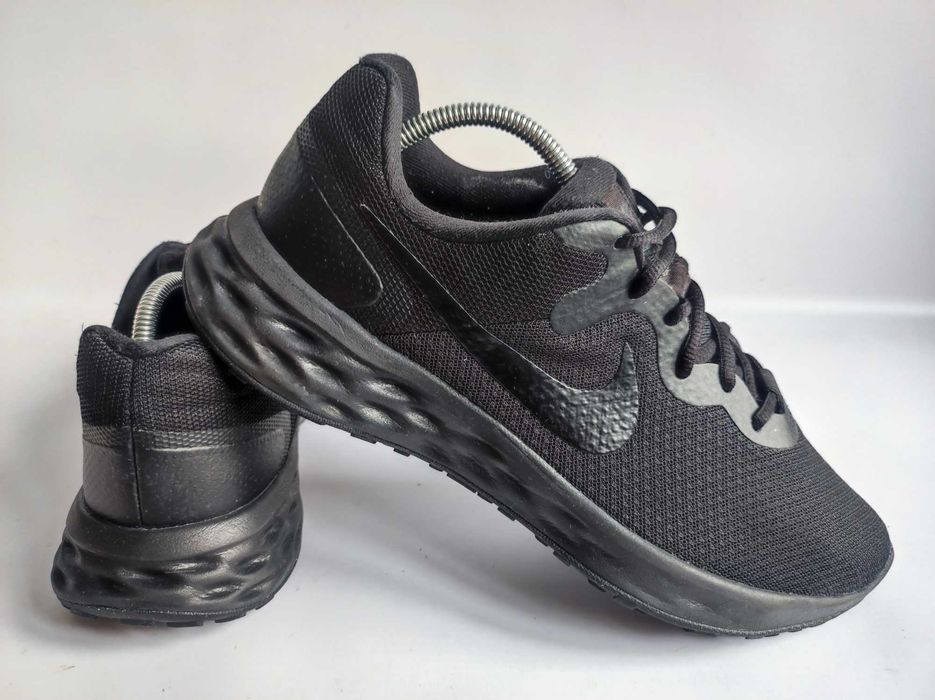 Nike Revolution 6 - Buty do biegania r. 42