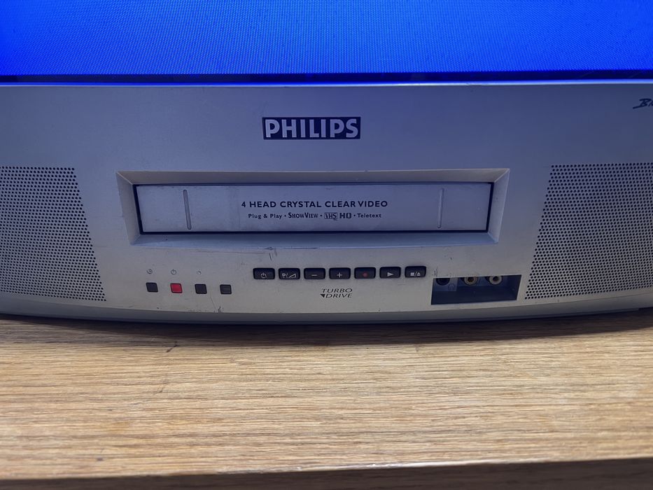 Tv + odtwarzacz kaset video