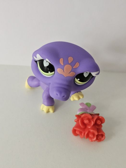 Krokodylek z różami Littlest Pet Shop