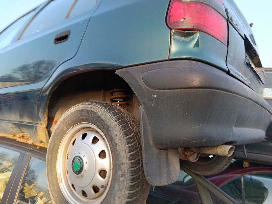 Skoda  Felicja  Na Elementy