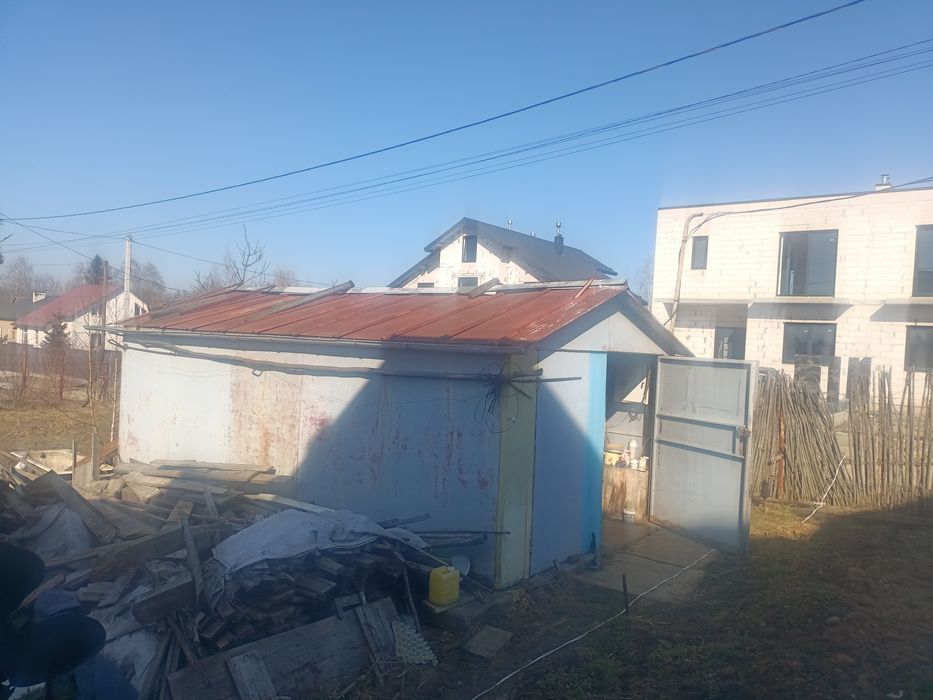 Гараж металевий  в хорошому стані