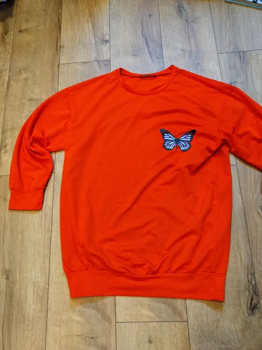 Pomarańczowa bluza oversize