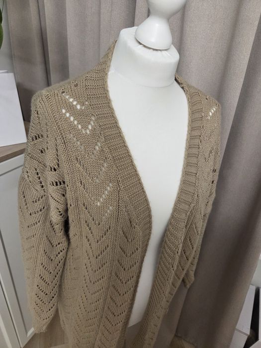 Kardigan bezowy dlugi