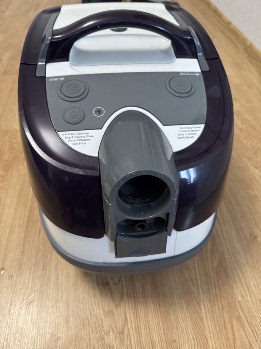 Пилосос миючий з аквафільтром Bosch, повний комплект