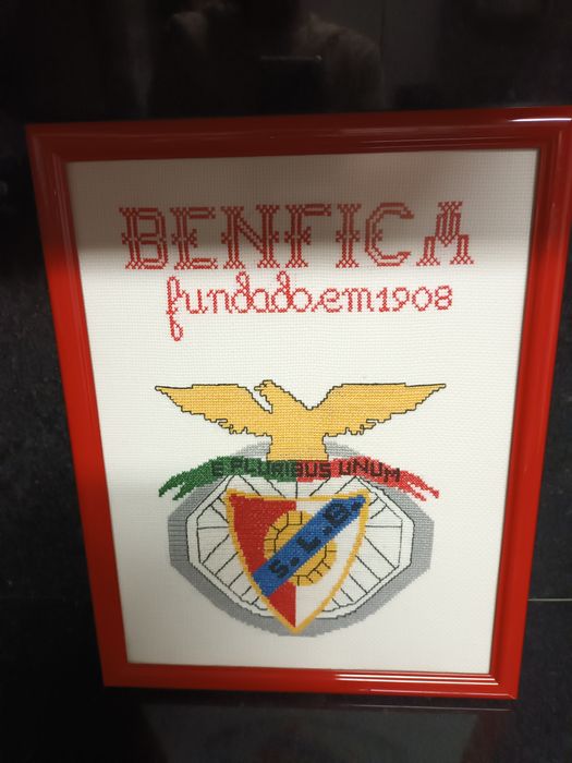 Quadro bordado  Ponto de Cruz - Benfica -