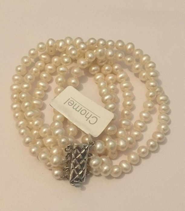 Colar de pérolas chomel