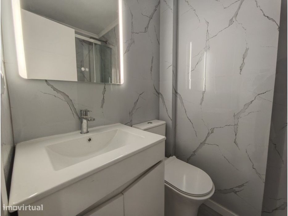Oportunidade em Benfica! Apartamento T2 Remodelado pronto a habitar...
