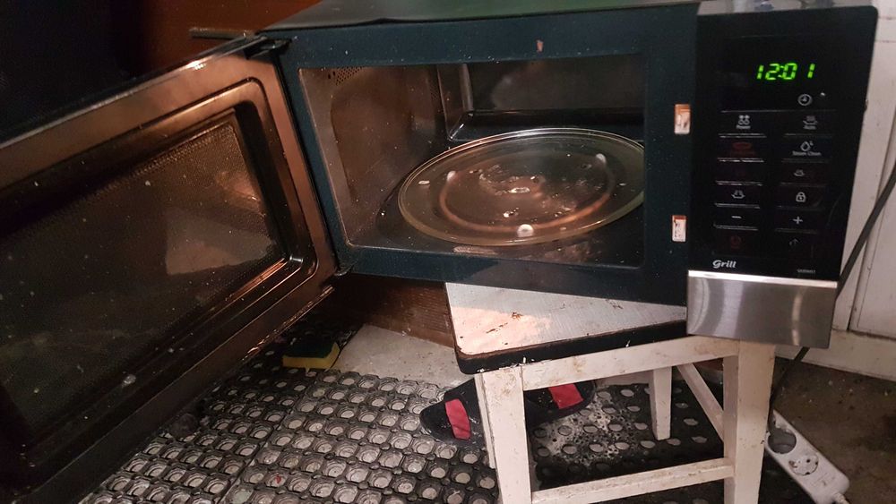 Sprzedam w pełni sprawną Mikrofalówko gril
