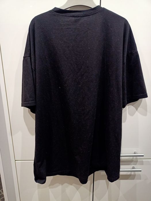 T-shirt czarny ze wzorem