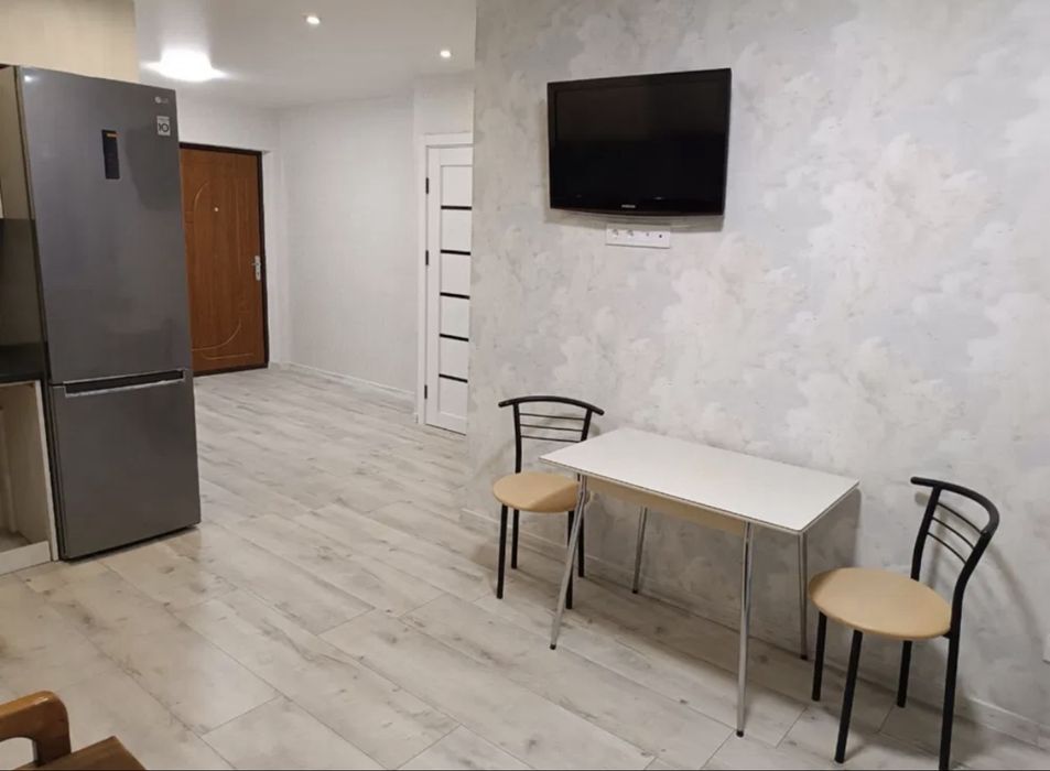 Продам 2 к квартиру ЖК Атлант Бровари генератор