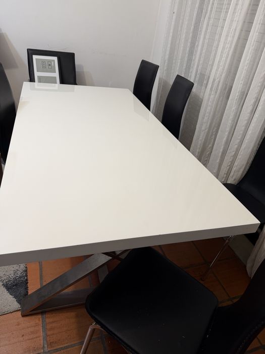 Mesa de sala de jantar