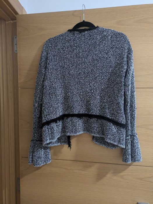 Cardigan preto e branco da Sfera