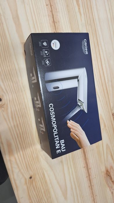 Torneira Grohe Bau Cosmopolitan c/ pilha 6V