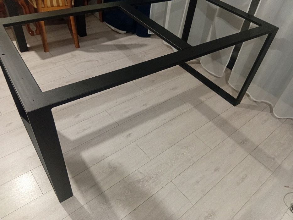 Sprzedam stelaż do stołu