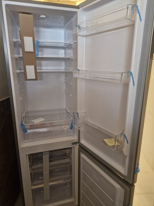 Frigorífico combinado kunft cinza