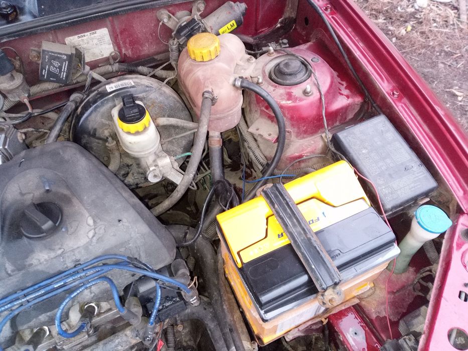 Део сенс , хороша ,економна перша машина .