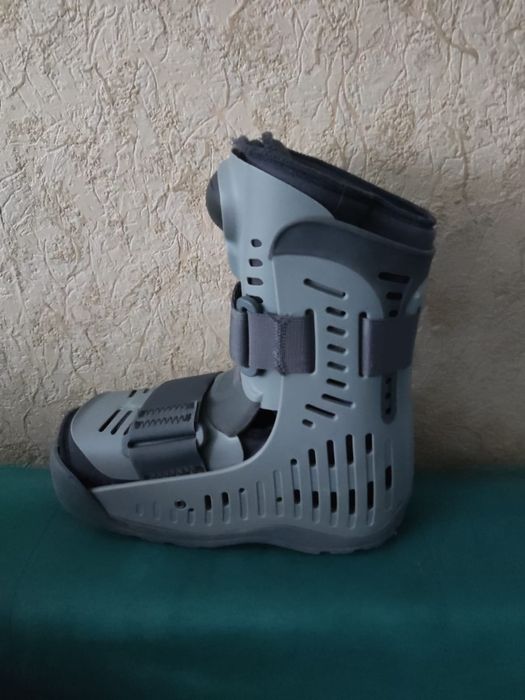 Пневматичний чобіт для стабілізації замість гіпсу Ossur Rebound Air Wa