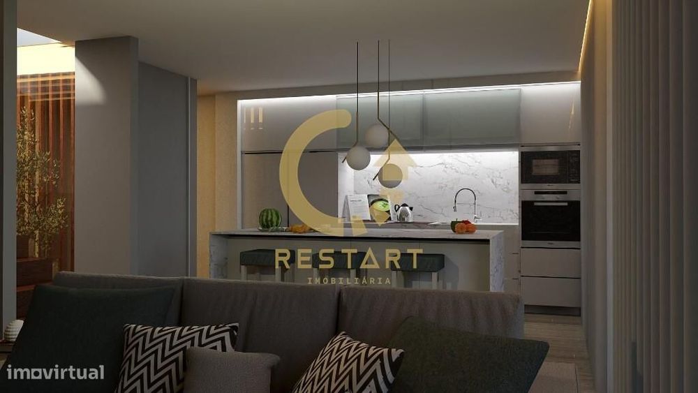 Terreno com projeto aprovado para moradia T5 em Fânzeres