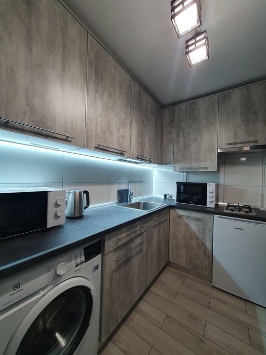 Апартаменти 21 +