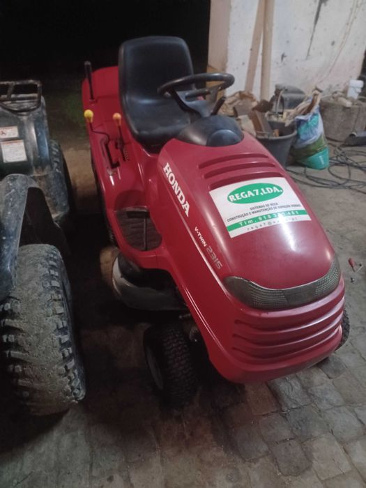 Tractor corta relva Honda