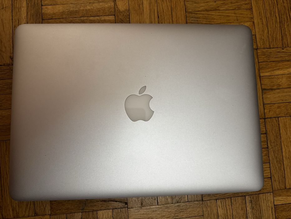 Apple MacBook Air