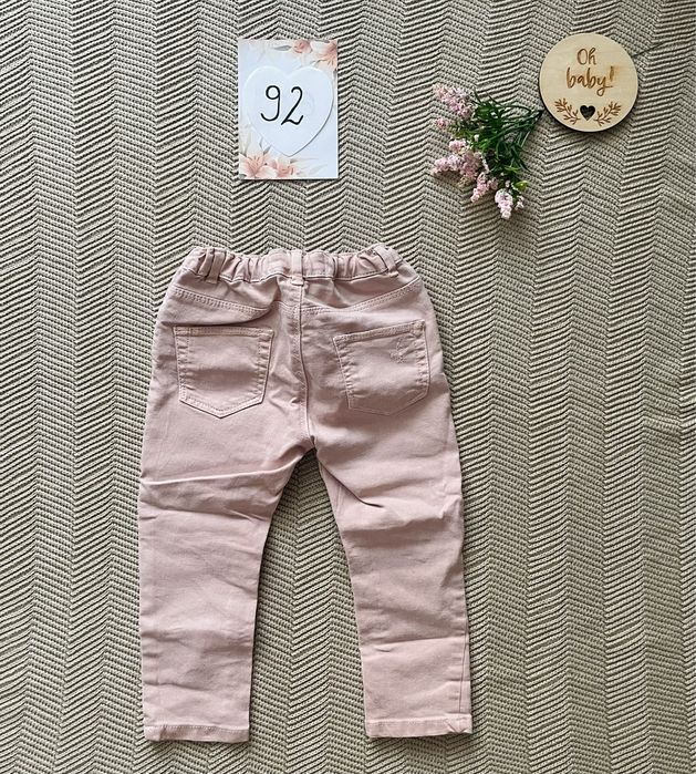 Wyprzedaż pudrowe jeansy zara 92