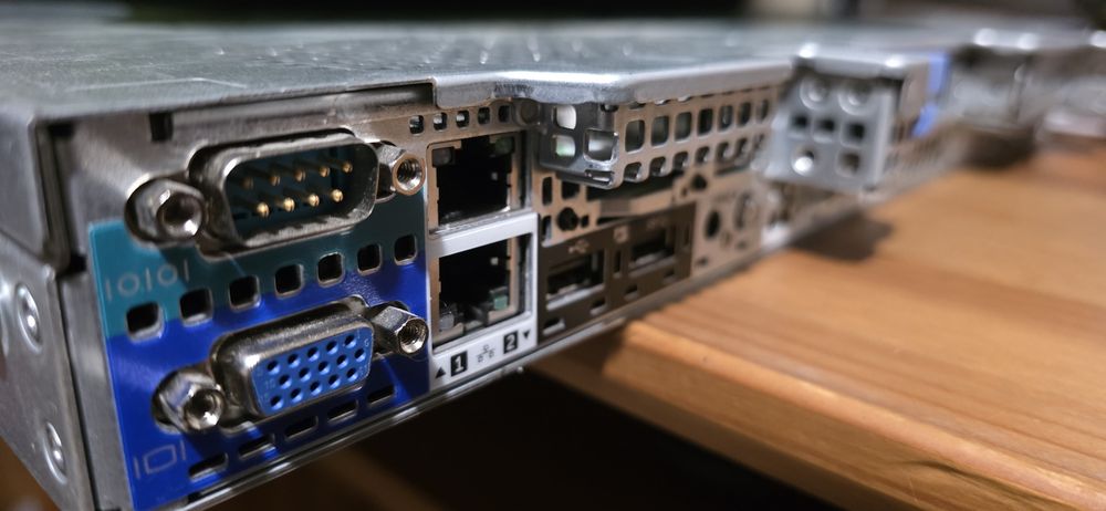 Dell PowerEdge R430 1U – Xeon E5-2630 v3 – 32GB ECC – H730 – 6x 300GB SAS – Rails