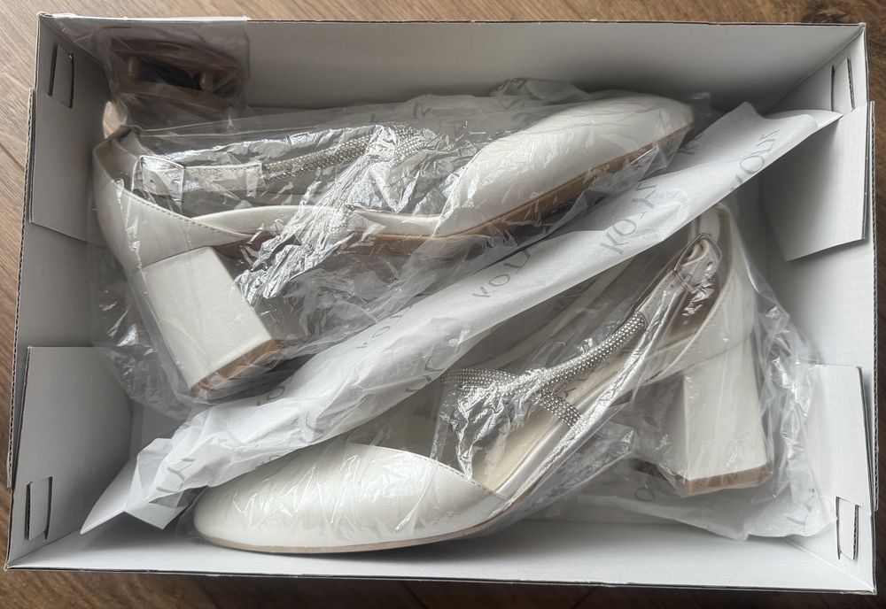 Buty ślubne Kotyl 677