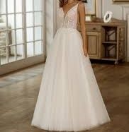 Sprzedam suknię ślubną Laura.