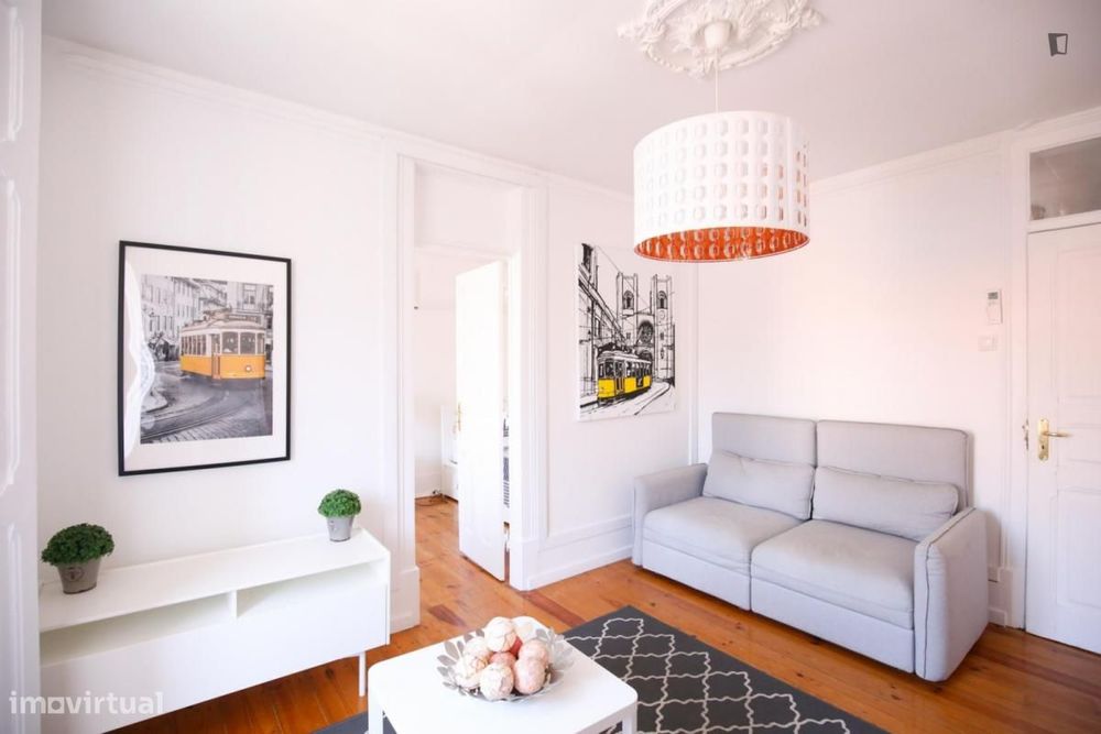 Quarto - localizado em Arroios Lisbon