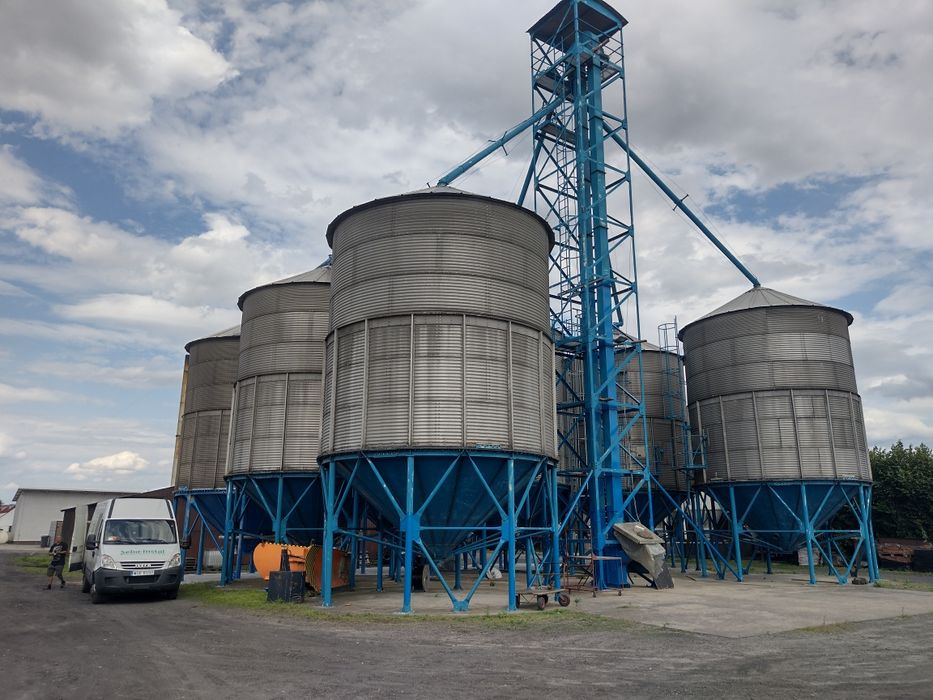Silos zbożowy lejowy 150 t petkus 4szt bin