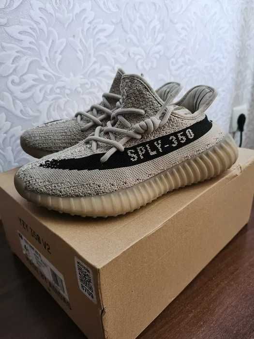 Кросівки Yeezy Boost 350 (36 1/2 S) ОРИГІНАЛ