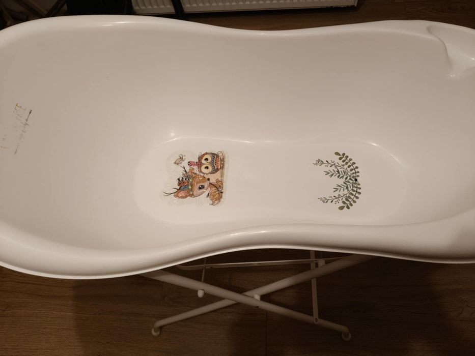 Wanienka Tega Baby ze stelażem i fotelikiem kąpielowym