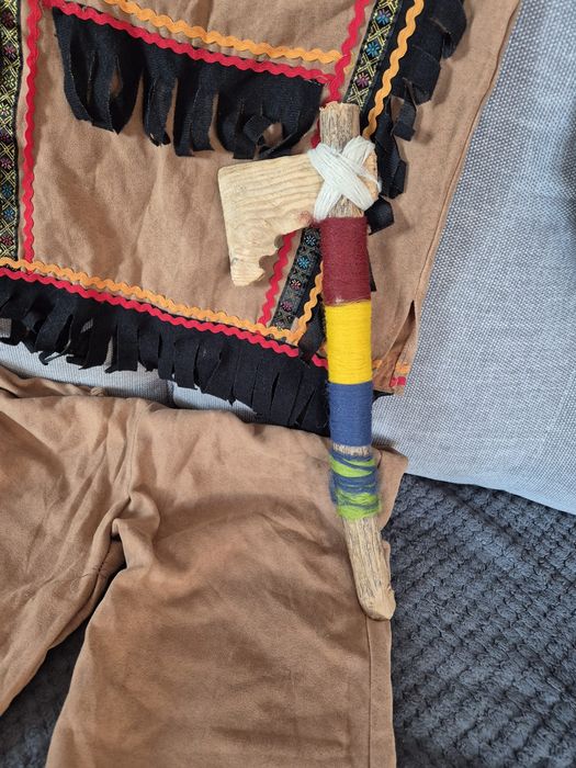Strój Indianina z tomahawkiem rozmiar 128