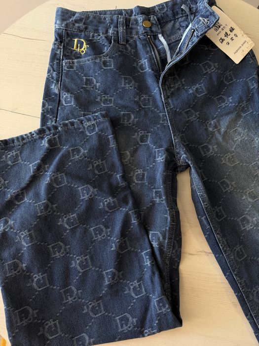 Джинсы Dior , Диор