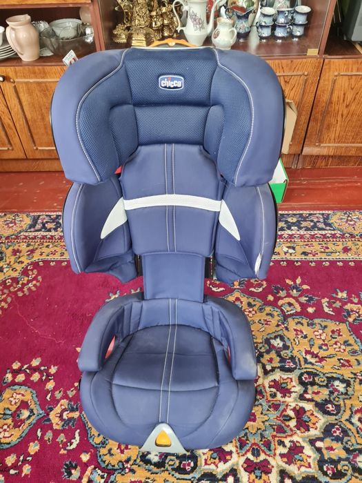 Автокрісло Chicco. 15-36кг