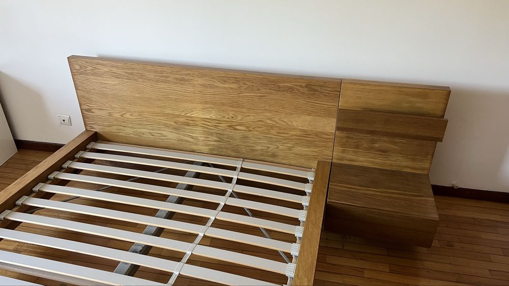 Cama, mesinha de cabeceira e estrado ikea malm