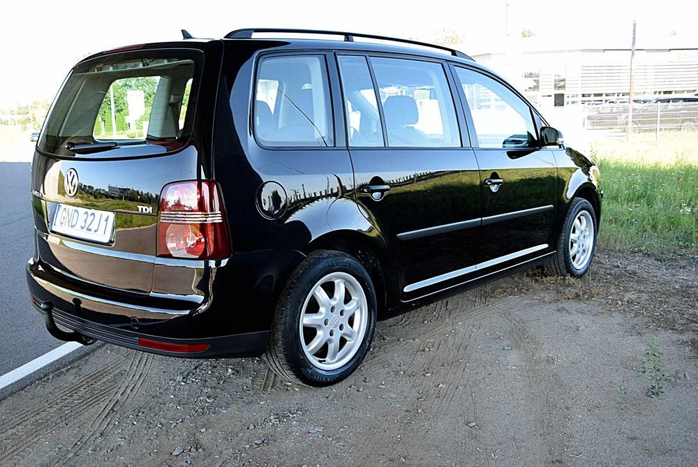 Volkswagen Touran 1.9 TDI, rok produkcji 2009