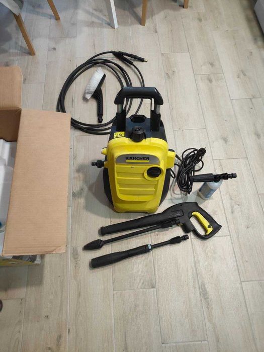 Продам Керхер, Kärcher K4 Compact
