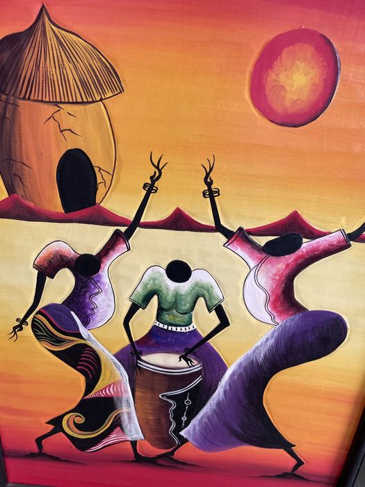 Quadro étnico gravado e pintado em madeira com moldura