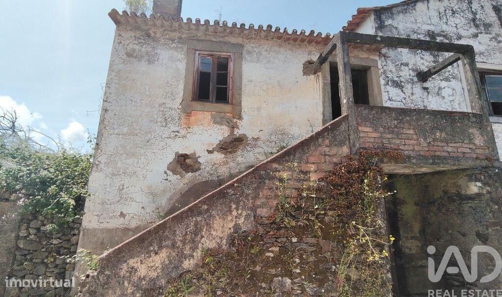 Casa / Villa T4 em Castanheira de Pêra e Coentral de 286,00 m2