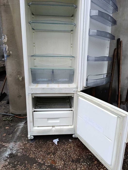 Холодильник Snaige